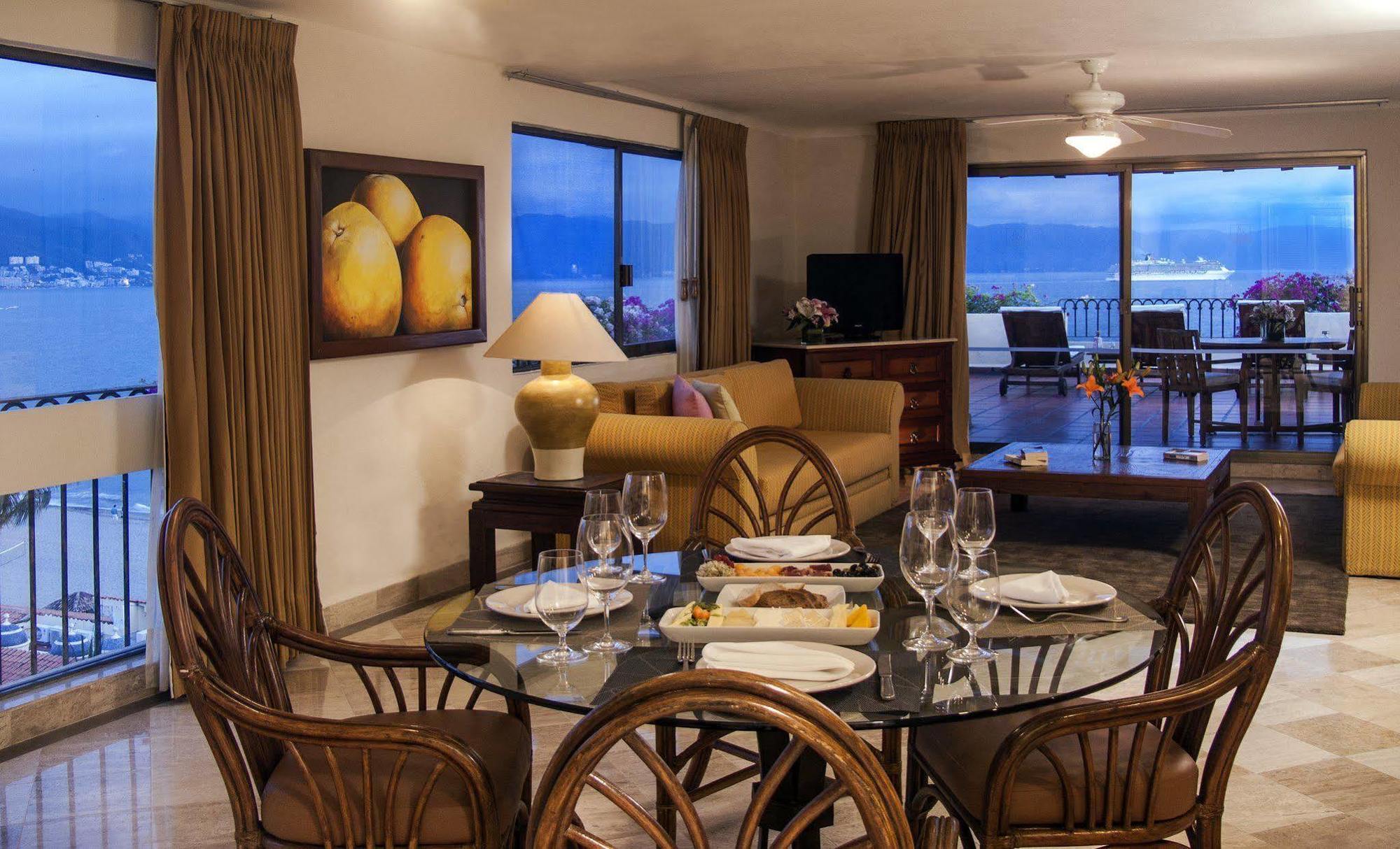 Velas Vallarta 4*