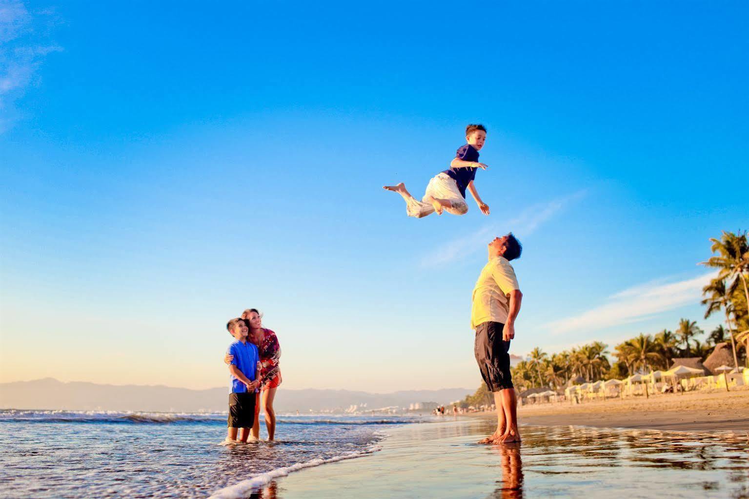 Velas Vallarta 4*